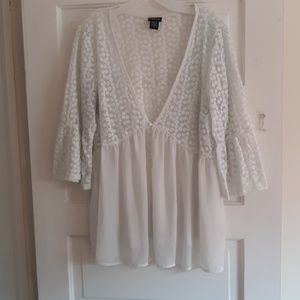 Torrid floral white top size 2